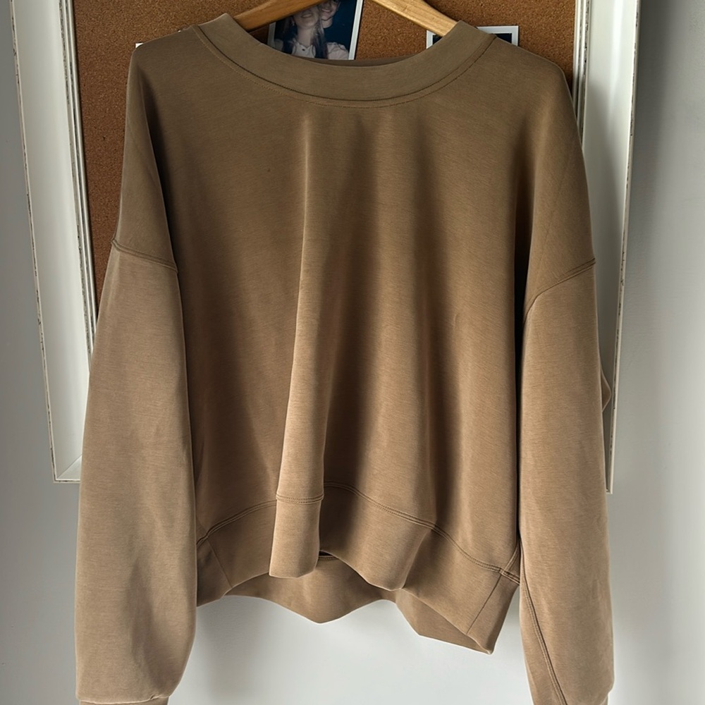 Lululemon sweatshirt